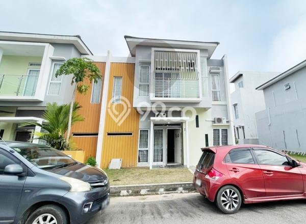 Disewakan! Rumah 4 Kamar Tidur &
4 Kamar Mandi di Batam Centre, Batam Disewakan! Rumah 4 Kamar Tidur &
4 Kamar Mandi di Batam Centre, Batam