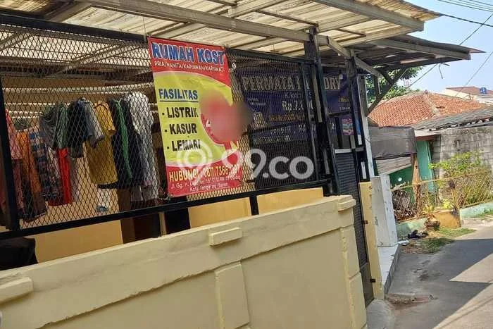 Rumah Kost Dijual Lokasi Ciledug, Tangerang, 21 Kamar Tidur, 5 Kamar Mandi, 100m2 Rumah Kost Dijual Lokasi Ciledug, Tangerang, 21 Kamar Tidur, 5 Kamar Mandi, 100m2