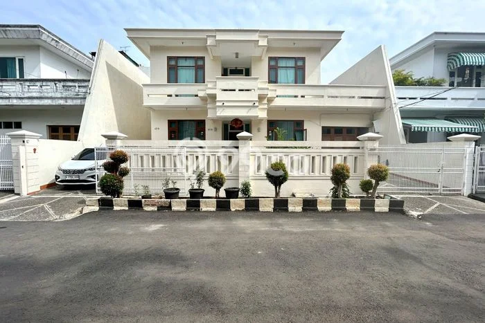 For Sale! Luxury House LT 360m2 Desain Elegan di Sunter For Sale! Luxury House LT 360m2 Desain Elegan di Sunter