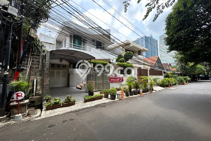 Rumah Luxury Modern Siap Huni di Cawang Jakarta Timur Rumah Luxury Modern Siap Huni di Cawang Jakarta Timur