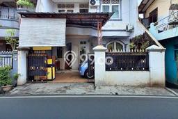 For Sale Rumah 3 Kamar Lokasi Ideal Bagus dan Strategis di Pancoran For Sale Rumah 3 Kamar Lokasi Ideal Bagus dan Strategis di Pancoran