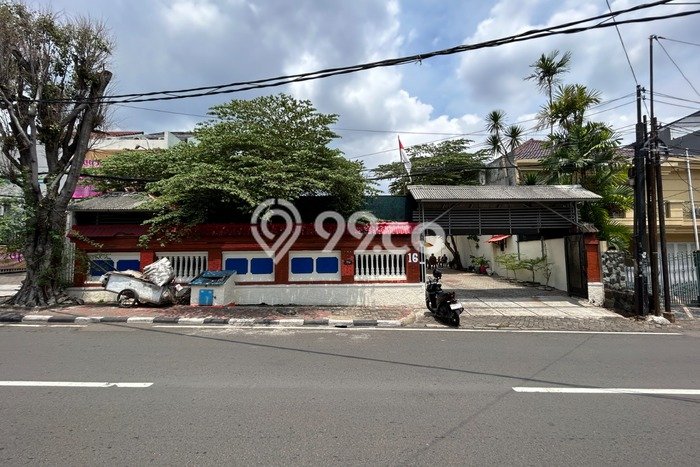 Tanah Komersial di Tebet, Luas 189m², Akses Mudah Tanah Komersial di Tebet, Luas 189m², Akses Mudah