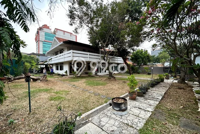 Jual Rumah Mewah Megah Dengan View Eksklusif di Rawamangun, Jakarta Timur Jual Rumah Mewah Megah Dengan View Eksklusif di Rawamangun, Jakarta Timur