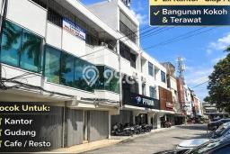Ruko Dijual di Jakarta Barat LT 250m2 & LB 600m2 Lokasi Terbaik! Ruko Dijual di Jakarta Barat LT 250m2 & LB 600m2 Lokasi Terbaik!