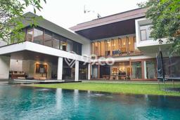 Rumah Elit Modern Tanpa Renovasi di Pondok Indah Jakarta Selatan Rumah Elit Modern Tanpa Renovasi di Pondok Indah Jakarta Selatan
