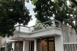 Siap Huni Rumah Mewah 10 Kamar di Ciledug Dekat ke Mana Pun Siap Huni Rumah Mewah 10 Kamar di Ciledug Dekat ke Mana Pun