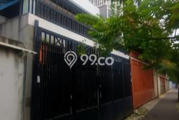 Rumah Luas Asri 3 KT Siap Pakai di Tanjung Duren Jakarta Barat Rumah Luas Asri 3 KT Siap Pakai di Tanjung Duren Jakarta Barat