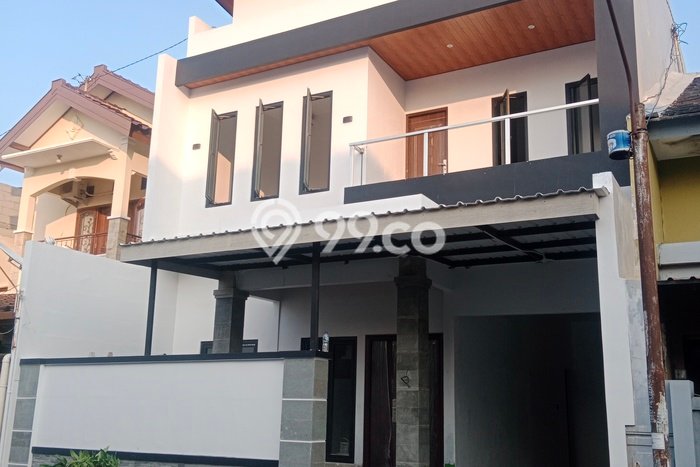 Dijual Rumah 4 Kamar Lokasi Ideal Bagus dan Strategis di Colomadu Dijual Rumah 4 Kamar Lokasi Ideal Bagus dan Strategis di Colomadu
