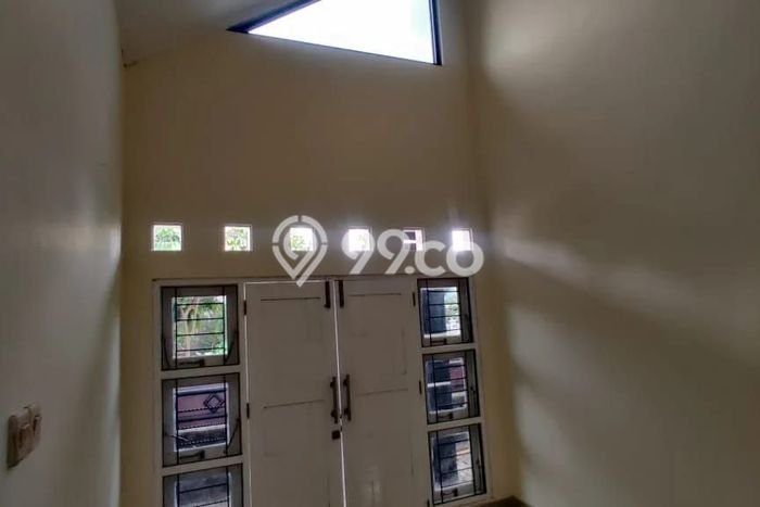 Rumah Strategis Minimalis Lb 100m2 di Jebres, Surakarta Rumah Strategis Minimalis Lb 100m2 di Jebres, Surakarta