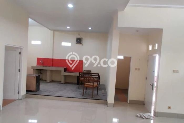 Rumah Strategis Minimalis Lb 100m2 di Jebres, Surakarta Rumah Strategis Minimalis Lb 100m2 di Jebres, Surakarta