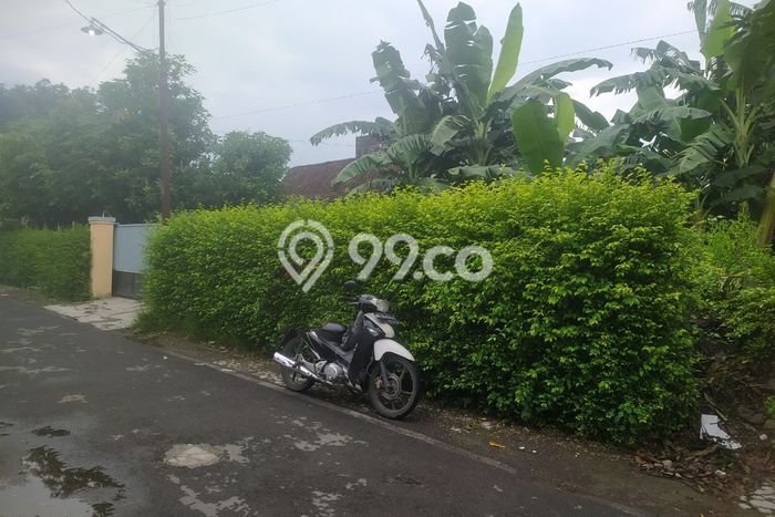 Jarang Ada! Tanah di Colomadu Punya Luas 186m2 SHM Jarang Ada! Tanah di Colomadu Punya Luas 186m2 SHM