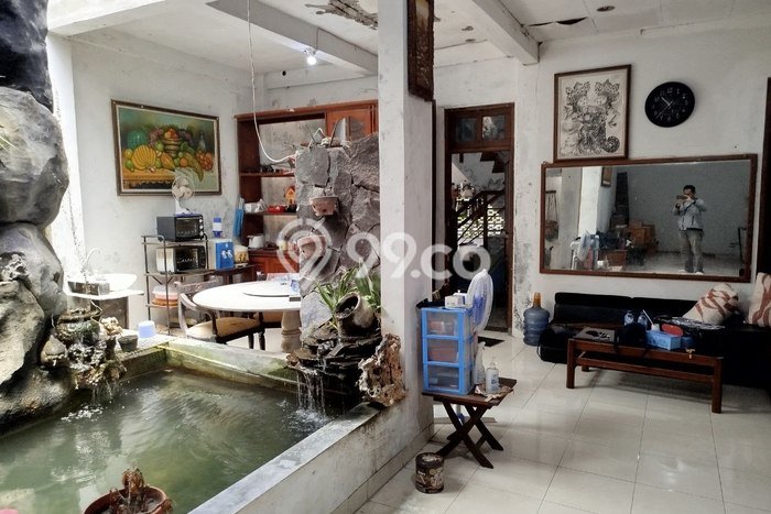Rumah Strategis Minimalis Lb 200m2 di Banjarsari, Surakarta Rumah Strategis Minimalis Lb 200m2 di Banjarsari, Surakarta