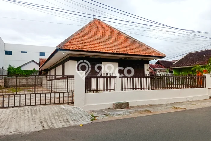 Rumah Cantik Siap Pakai Di Laweyan Luas 200m2 Lokasi Strategis Rumah Cantik Siap Pakai Di Laweyan Luas 200m2 Lokasi Strategis