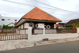 Rumah Cantik Siap Pakai Di Laweyan Luas 200m2 Lokasi Strategis Rumah Cantik Siap Pakai Di Laweyan Luas 200m2 Lokasi Strategis