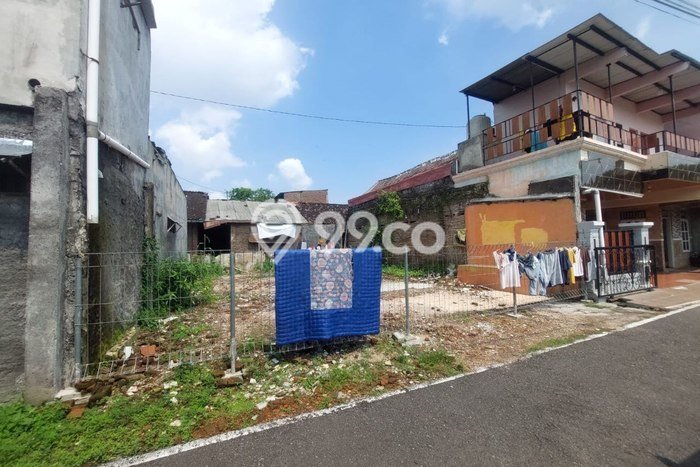 Lahan Strategis di Laweyan Dijual dengan Luas 110m2 Lahan Strategis di Laweyan Dijual dengan Luas 110m2