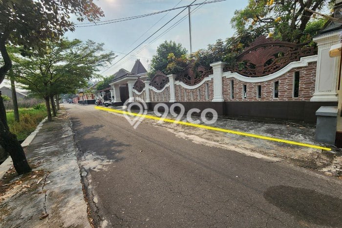 Hunian Mewah Dijual LT 2350m2 di Kartasura, Sukoharjo Hunian Mewah Dijual LT 2350m2 di Kartasura, Sukoharjo