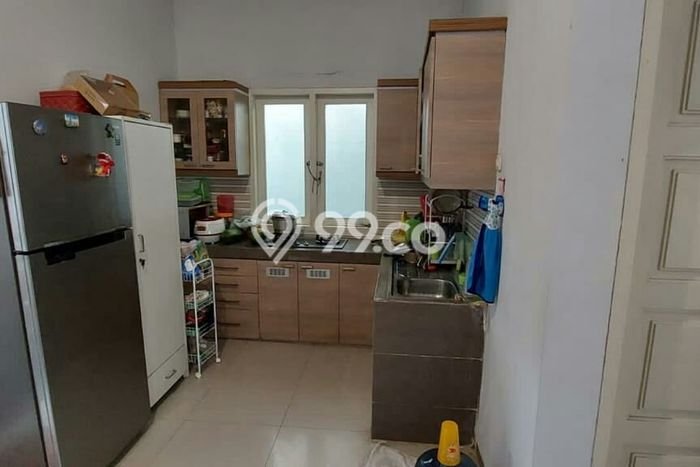 Dijual Cepat Rumah Favorit Siap Huni LB 230m2 di Banjarsari, Surakarta Dijual Cepat Rumah Favorit Siap Huni LB 230m2 di Banjarsari, Surakarta