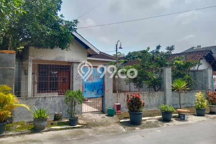 Lahan Strategis di Laweyan Dijual dengan Luas 225m2 Lahan Strategis di Laweyan Dijual dengan Luas 225m2