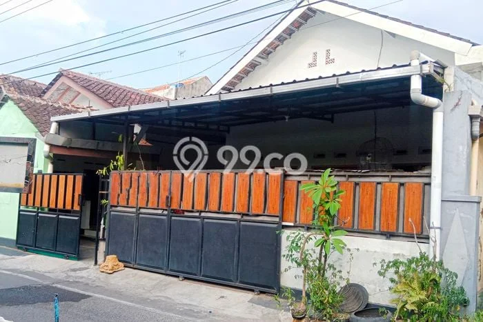 Lokasi strategis! Rumah siap huni disewakan di Laweyan LB 60m2 Lokasi strategis! Rumah siap huni disewakan di Laweyan LB 60m2