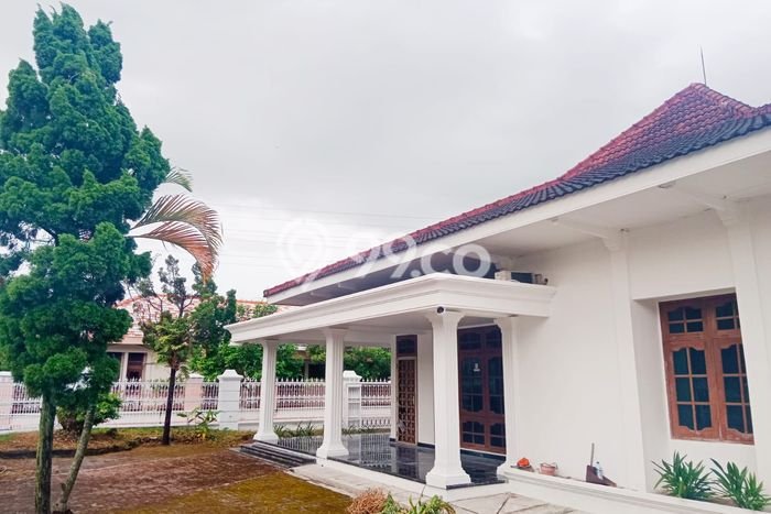 Dijual Rumah Mewah Exclusive di Laweyan, Surakarta Dijual Rumah Mewah Exclusive di Laweyan, Surakarta