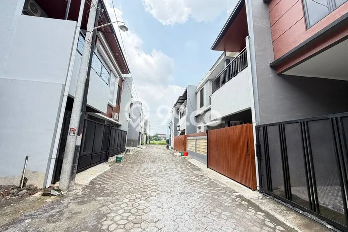 Lokasi strategis! Rumah siap pakai dikontrakkan di Colomadu LB 137m2 Lokasi strategis! Rumah siap pakai dikontrakkan di Colomadu LB 137m2