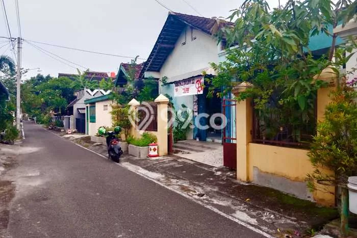 Jual Rumah Minimalis Bagus Punya 3 KT di Banjarsari Surakarta SHM Jual Rumah Minimalis Bagus Punya 3 KT di Banjarsari Surakarta SHM