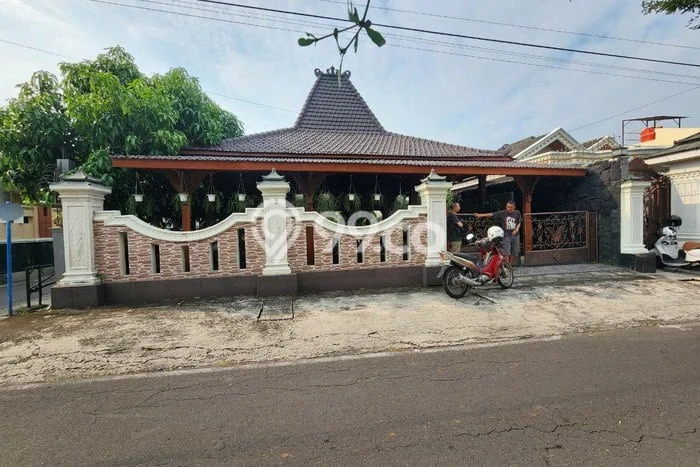Hunian Mewah Dijual LT 2350m2 di Kartasura, Sukoharjo Hunian Mewah Dijual LT 2350m2 di Kartasura, Sukoharjo