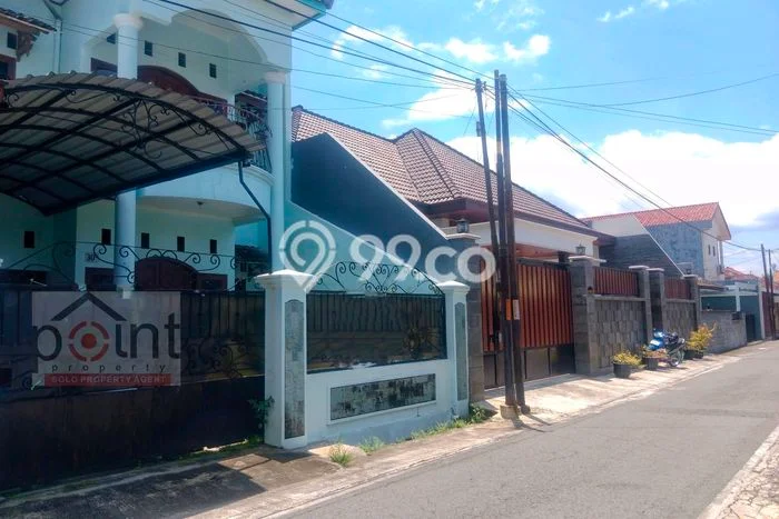 Disewakan Hunian Konsep Minimalis di Banjarsari Surakarta dengan 3 Kamar Disewakan Hunian Konsep Minimalis di Banjarsari Surakarta dengan 3 Kamar