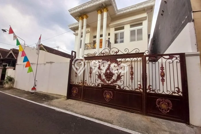 Dijual Rumah Elit Exclusive di Banjarsari, Surakarta Dijual Rumah Elit Exclusive di Banjarsari, Surakarta