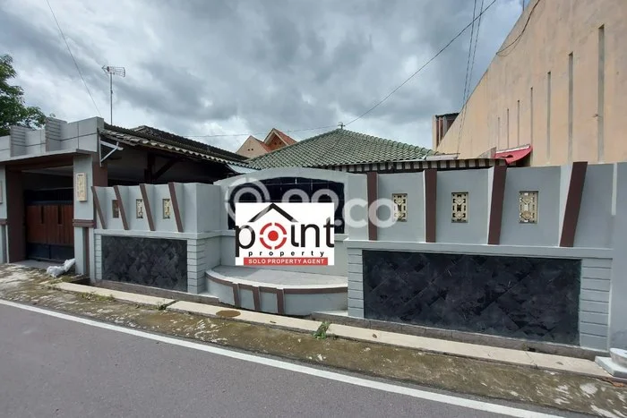 Rumah Cantik Siap Pakai Di Banjarsari Luas 250m2 Aman Rumah Cantik Siap Pakai Di Banjarsari Luas 250m2 Aman