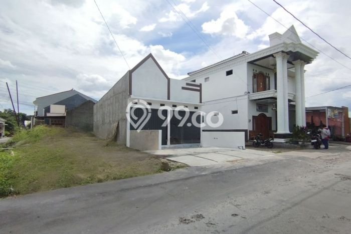 Ruko Dijual di Sukoharjo LT 90m2, LB 80m2 untuk Investasi Ruko Dijual di Sukoharjo LT 90m2, LB 80m2 untuk Investasi