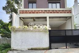 For Sale Hunian Rumah Terawat 2 KT di Cirendeu, Jakarta Selatan For Sale Hunian Rumah Terawat 2 KT di Cirendeu, Jakarta Selatan