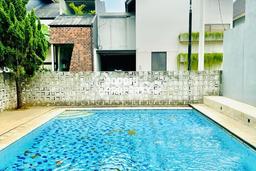 Hunian Elit LB 200m2 Siap Pakai Desain Elegan di Cirendeu, Jakarta Selatan Hunian Elit LB 200m2 Siap Pakai Desain Elegan di Cirendeu, Jakarta Selatan