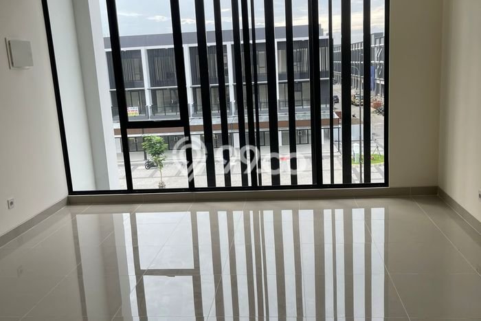 Untuk Dijual! Ruko di Gading Serpong Tangerang LT 63m2 / LB 135m2 Kawasan Strategis Untuk Dijual! Ruko di Gading Serpong Tangerang LT 63m2 / LB 135m2 Kawasan Strategis