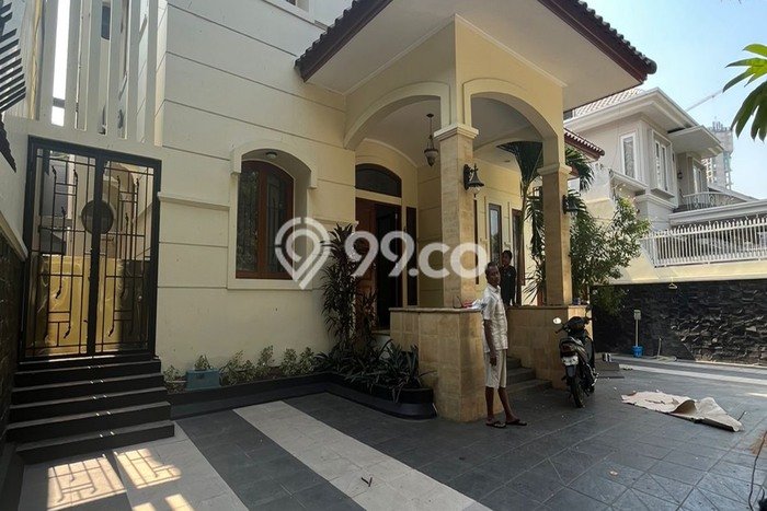 Hunian Modern Dikontrakkan 6 Kamar di Kebayoran Baru Bisa Nego Hunian Modern Dikontrakkan 6 Kamar di Kebayoran Baru Bisa Nego