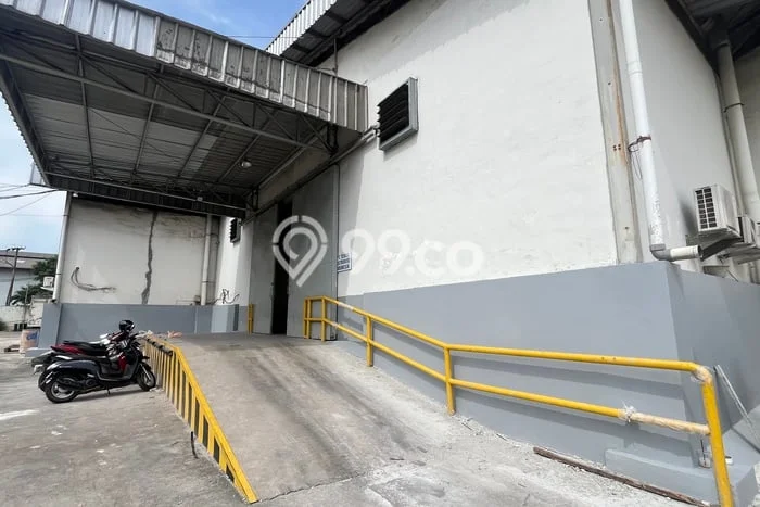 Disewakan Gudang di Kawasan Ramai Narogong Luas 1188m2 Disewakan Gudang di Kawasan Ramai Narogong Luas 1188m2