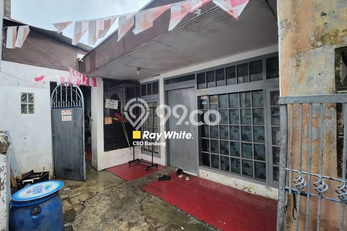 Hunian Nyaman Asri 8 KT Siap Pakai di Cikutra Bandung Hunian Nyaman Asri 8 KT Siap Pakai di Cikutra Bandung
