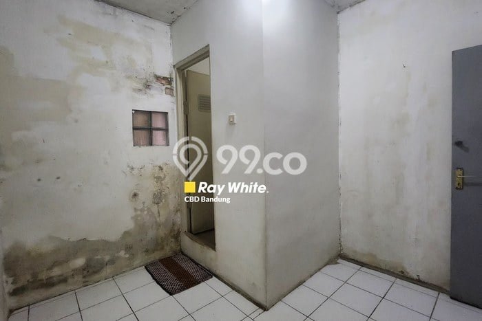 Hunian Nyaman Asri 8 KT Siap Pakai di Cikutra Bandung Hunian Nyaman Asri 8 KT Siap Pakai di Cikutra Bandung