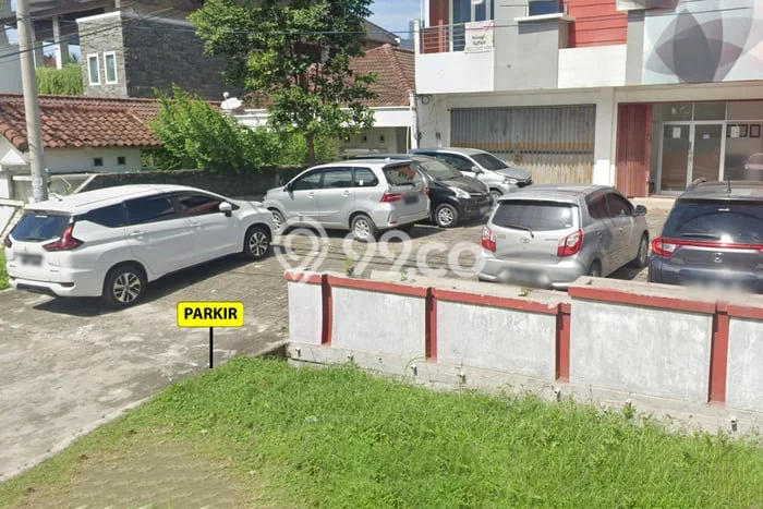 Ruko paling strategis disewakan di Way Halim Bandar Lampung Ruko paling strategis disewakan di Way Halim Bandar Lampung