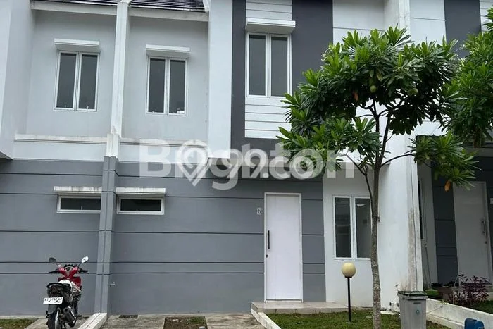 Rumah di Balikpapan Selatan, 2 KM, Pemandangan Kota, LT 57m2m² Bangunan 72m2m² Rumah di Balikpapan Selatan, 2 KM, Pemandangan Kota, LT 57m2m² Bangunan 72m2m²