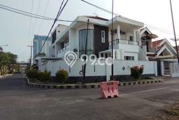 Rumah Elit Modern Siap Huni di Dharma Husada Surabaya Rumah Elit Modern Siap Huni di Dharma Husada Surabaya