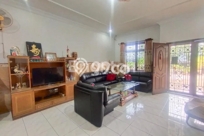Siap Huni Rumah Mewah 5 Kamar di Medan Polonia Dekat ke Mana Pun Siap Huni Rumah Mewah 5 Kamar di Medan Polonia Dekat ke Mana Pun