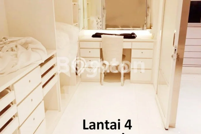 Disewakan Ruko di Medan Timur Medan LT 64m2, LB 256m2 Disewakan Ruko di Medan Timur Medan LT 64m2, LB 256m2