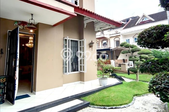 Hunian Mewah Dijual LT 310m2 di Medan Polonia, Medan Hunian Mewah Dijual LT 310m2 di Medan Polonia, Medan