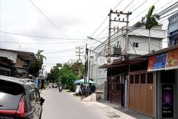 Ruko untuk disewa di Medan Petisah punya LT 88m2 & LB 144m2 harga sewa kompetitif Ruko untuk disewa di Medan Petisah punya LT 88m2 & LB 144m2 harga sewa kompetitif