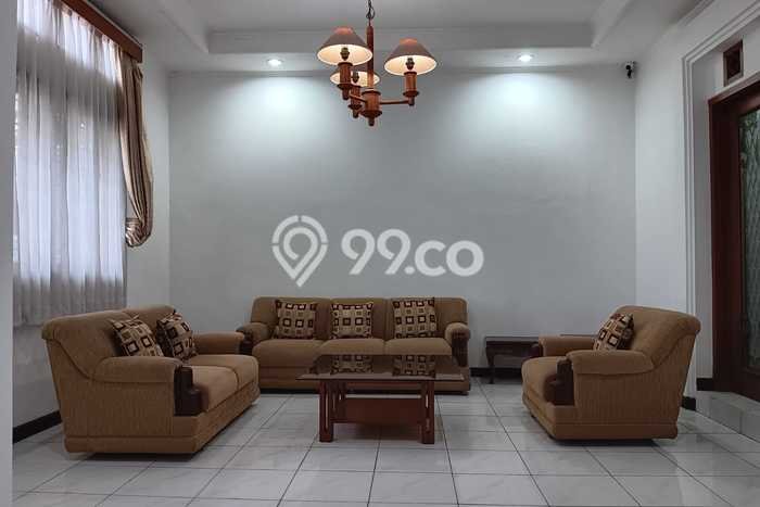 Disewakan Rumah Harga Terjangkau di Geger Kalong Bandung dengan 5 KT Disewakan Rumah Harga Terjangkau di Geger Kalong Bandung dengan 5 KT