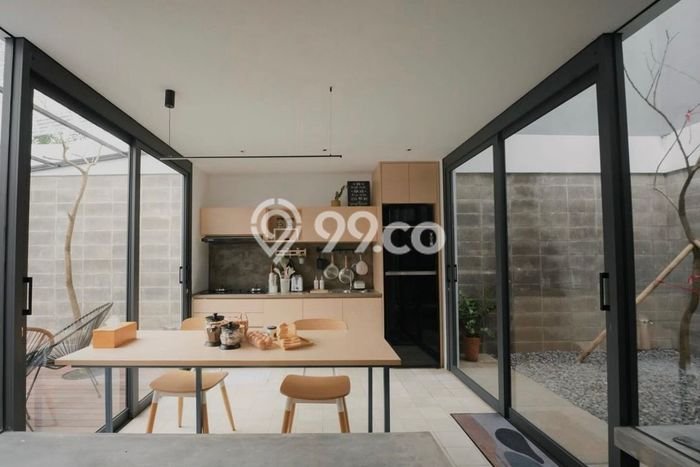 LOKASI PREMIUM! Rumah Strategis di Parongpong, Luas 114m² Bangunan 120m² LOKASI PREMIUM! Rumah Strategis di Parongpong, Luas 114m² Bangunan 120m²