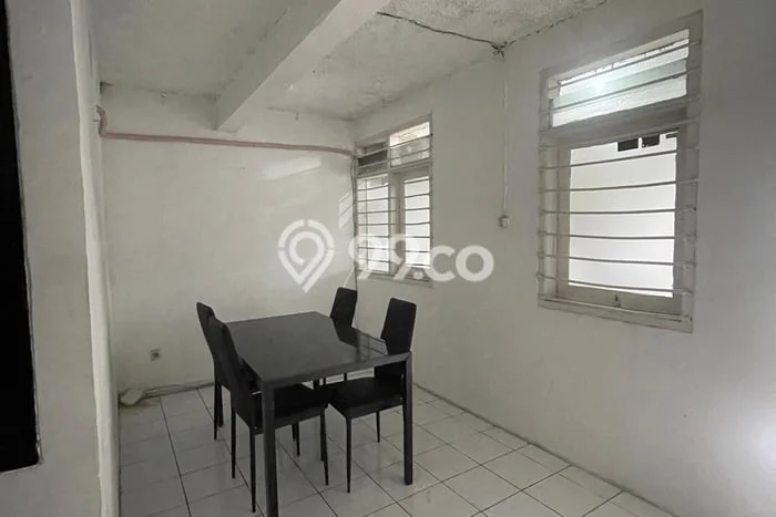 Disewakan! Rumah 2 Kamar Tidur &
1 Kamar Mandi di Turangga, Bandung Disewakan! Rumah 2 Kamar Tidur &
1 Kamar Mandi di Turangga, Bandung