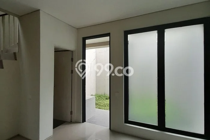 Disewakan! Rumah 1 Kamar Tidur &
2 Kamar Mandi di Citraland, Surabaya Disewakan! Rumah 1 Kamar Tidur &
2 Kamar Mandi di Citraland, Surabaya