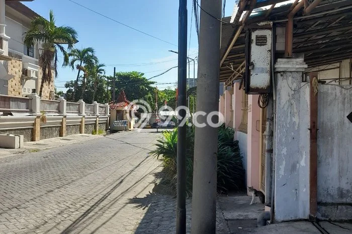 Dijual Kost Strategis di Wonocolo, Surabaya 12 KT, 12 KM, Luas Bangunan 400m2 Dijual Kost Strategis di Wonocolo, Surabaya 12 KT, 12 KM, Luas Bangunan 400m2